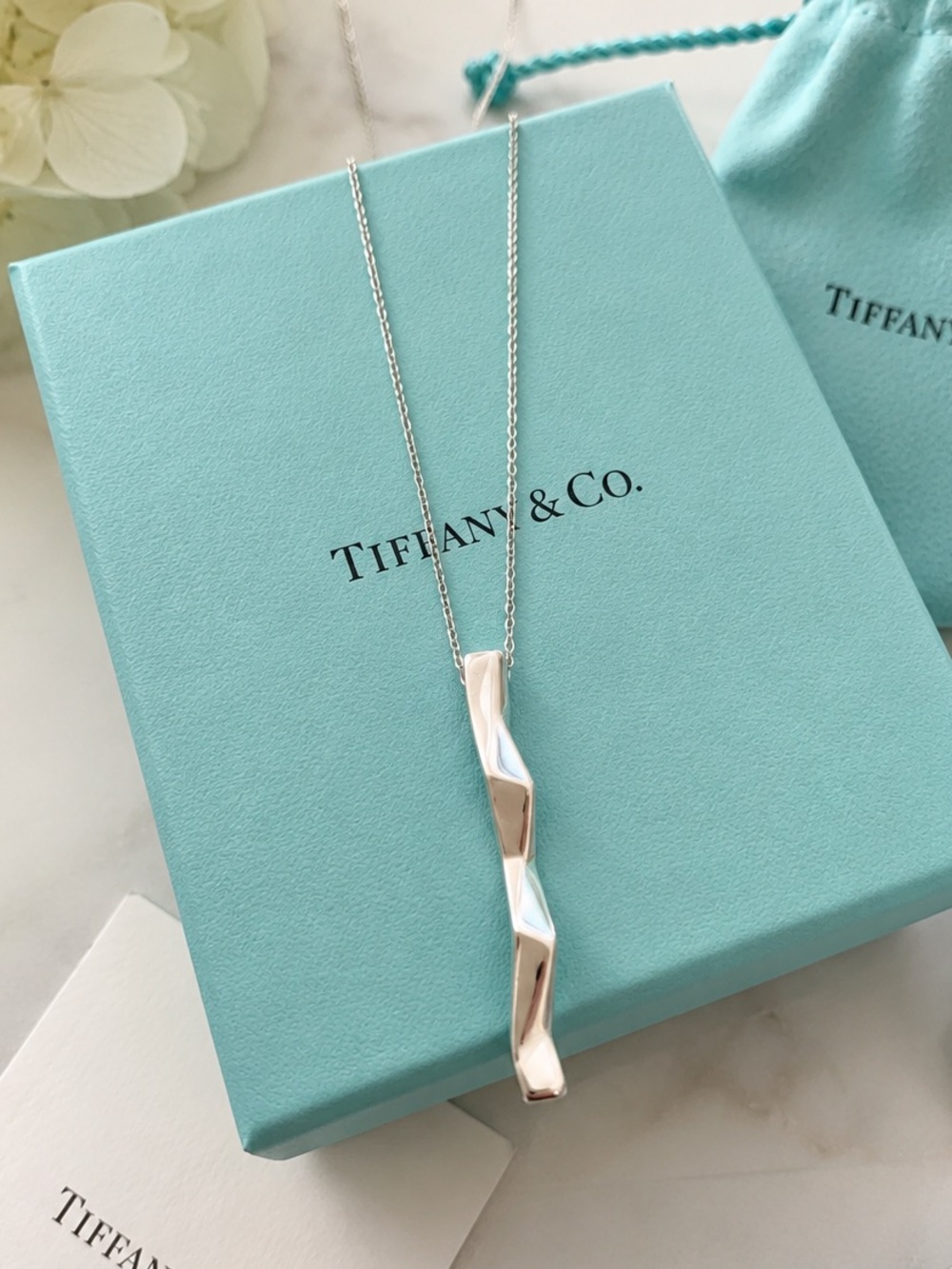 Rare Tiffany & Co. Frank Gehry Fold Pendant Necklace Sterling Silver 16” Retired